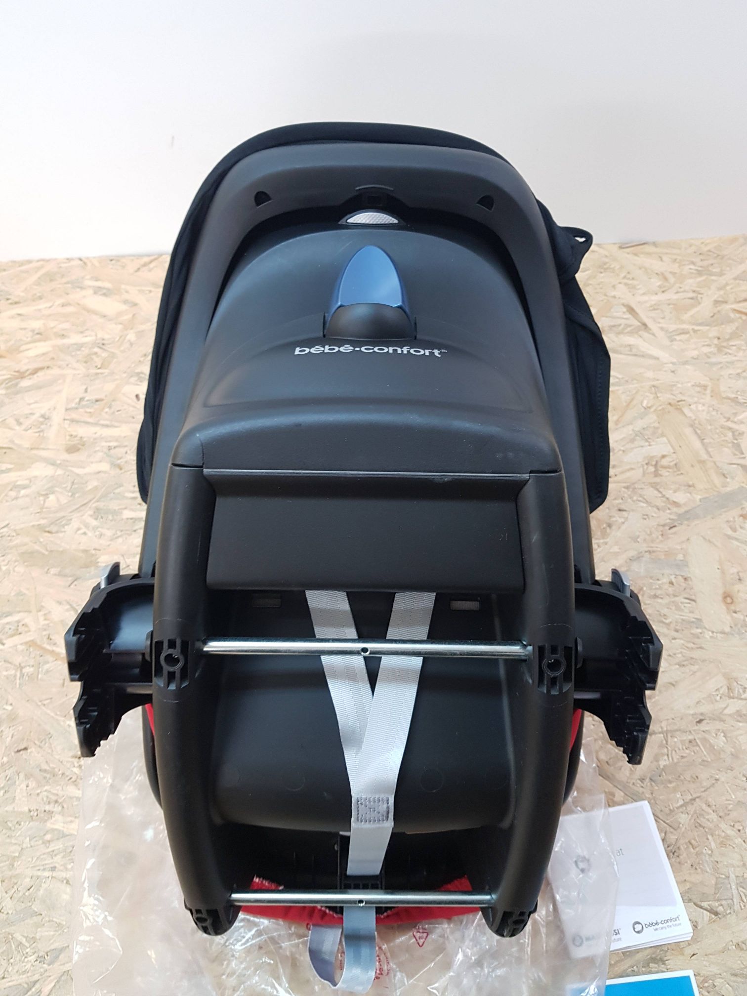FOTELIK SAMOCHODOWY BEBE CONFORT 0-13 KG ISOFIX CZERWONY - obrazek 7