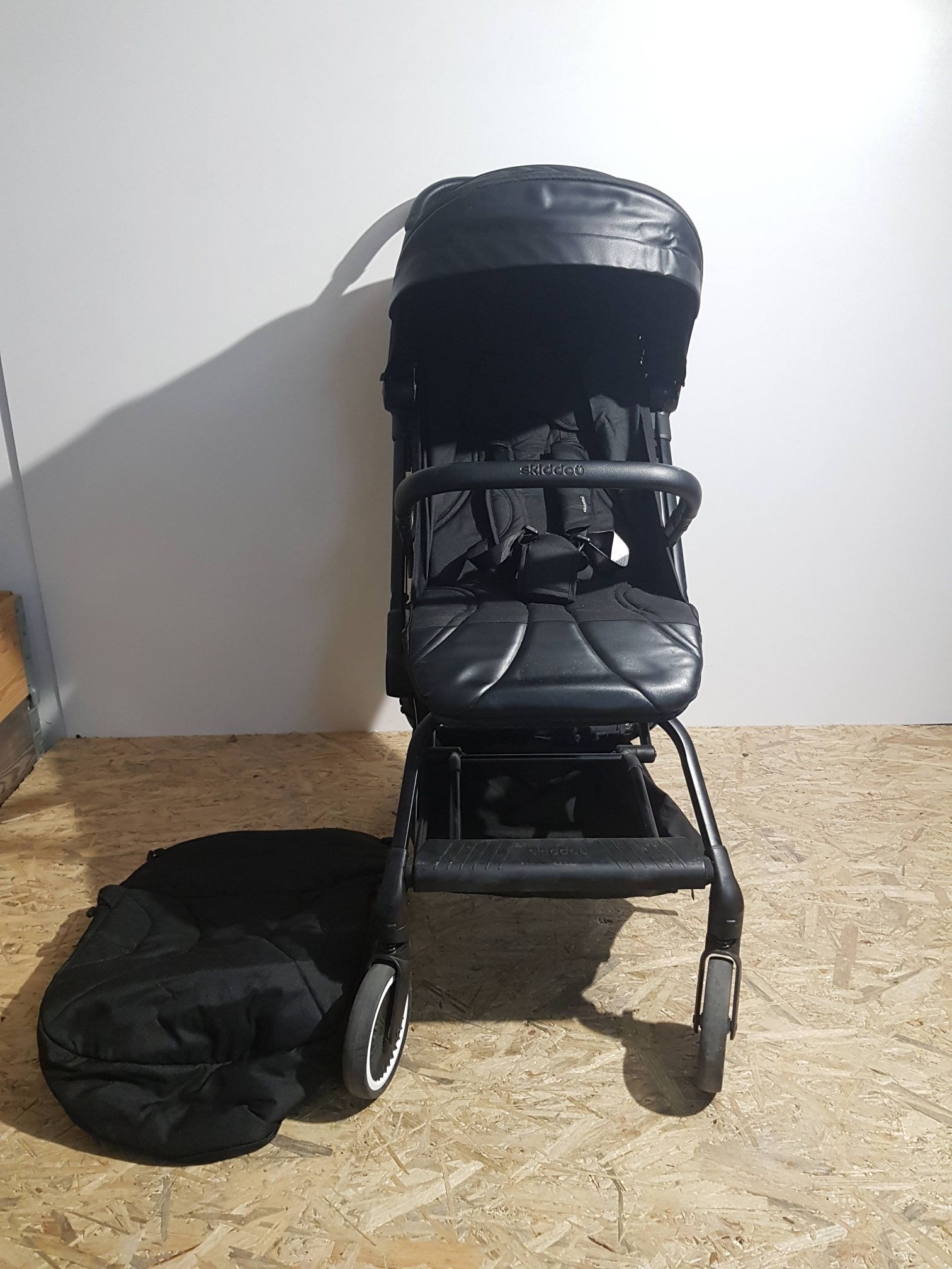 WÓZEK SPACEROWY SKIDDOU ESPOO SPACERÓWKA CZARNY - obrazek 4